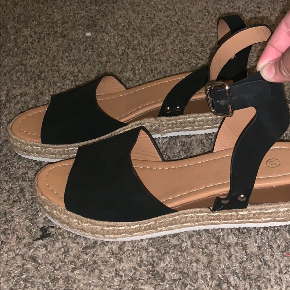 Ankle sandals!!